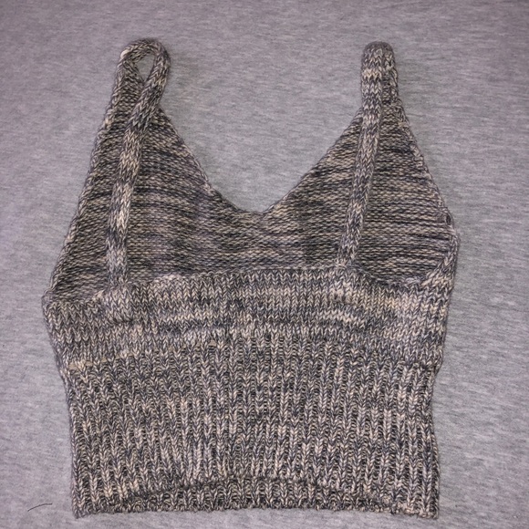 Ribbed Knit Cropped Tank - Picture 3 of 6